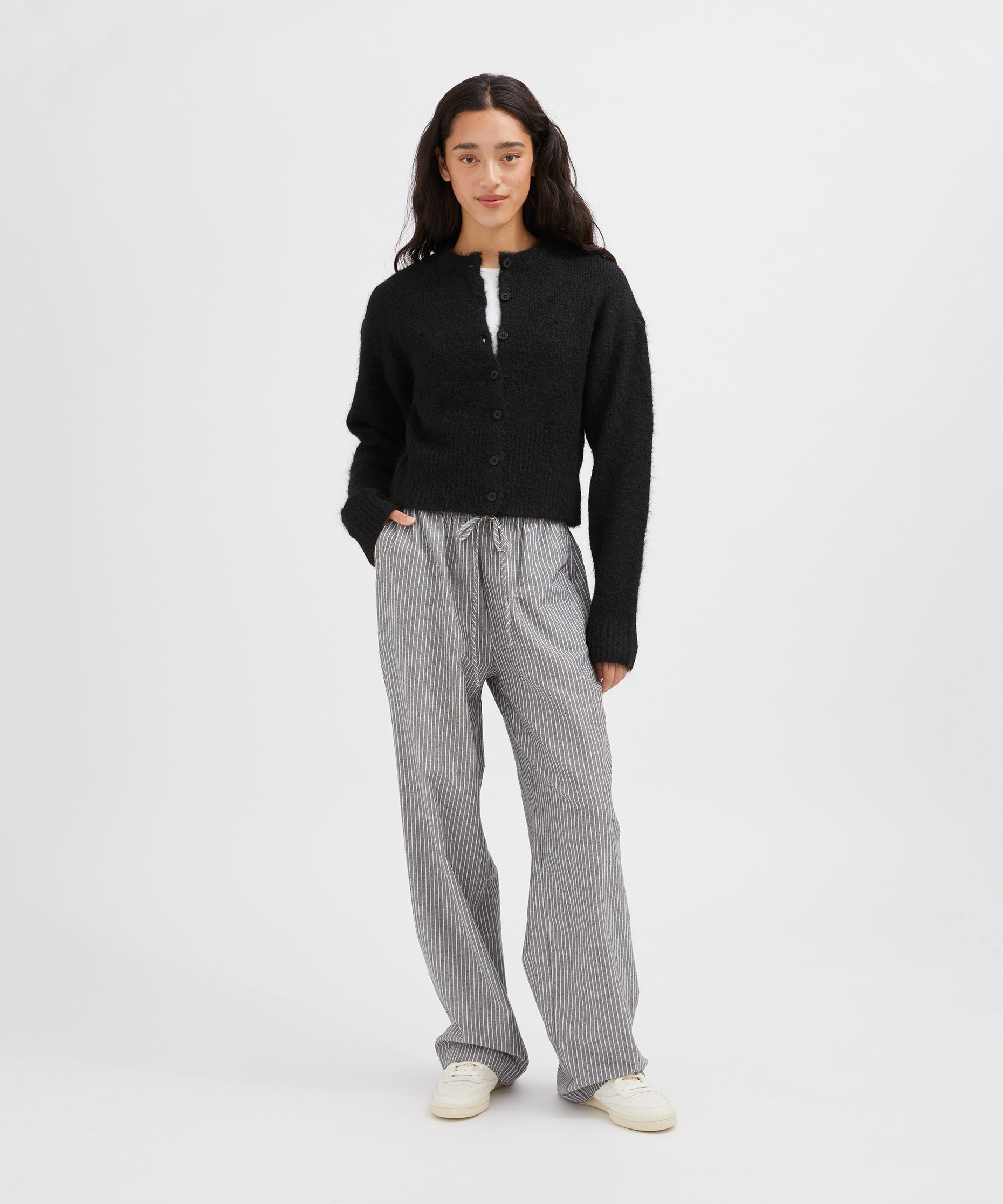 HOLIDAY SHOP - FLUFFY KNIT CARDIGAN - BLACK