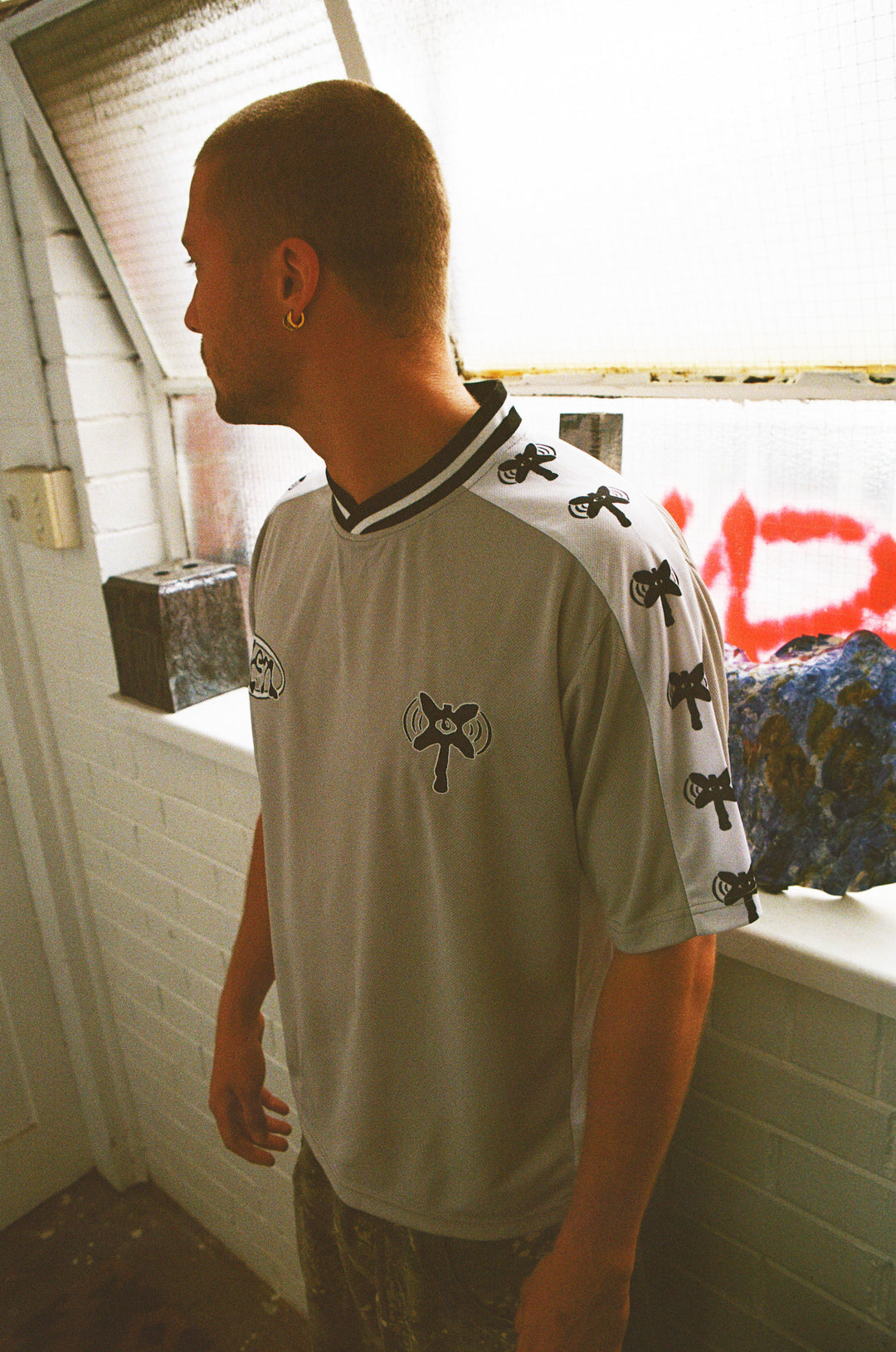 LISTEN CLOTHING - SOCCER JERSEY - GREY / WHITE