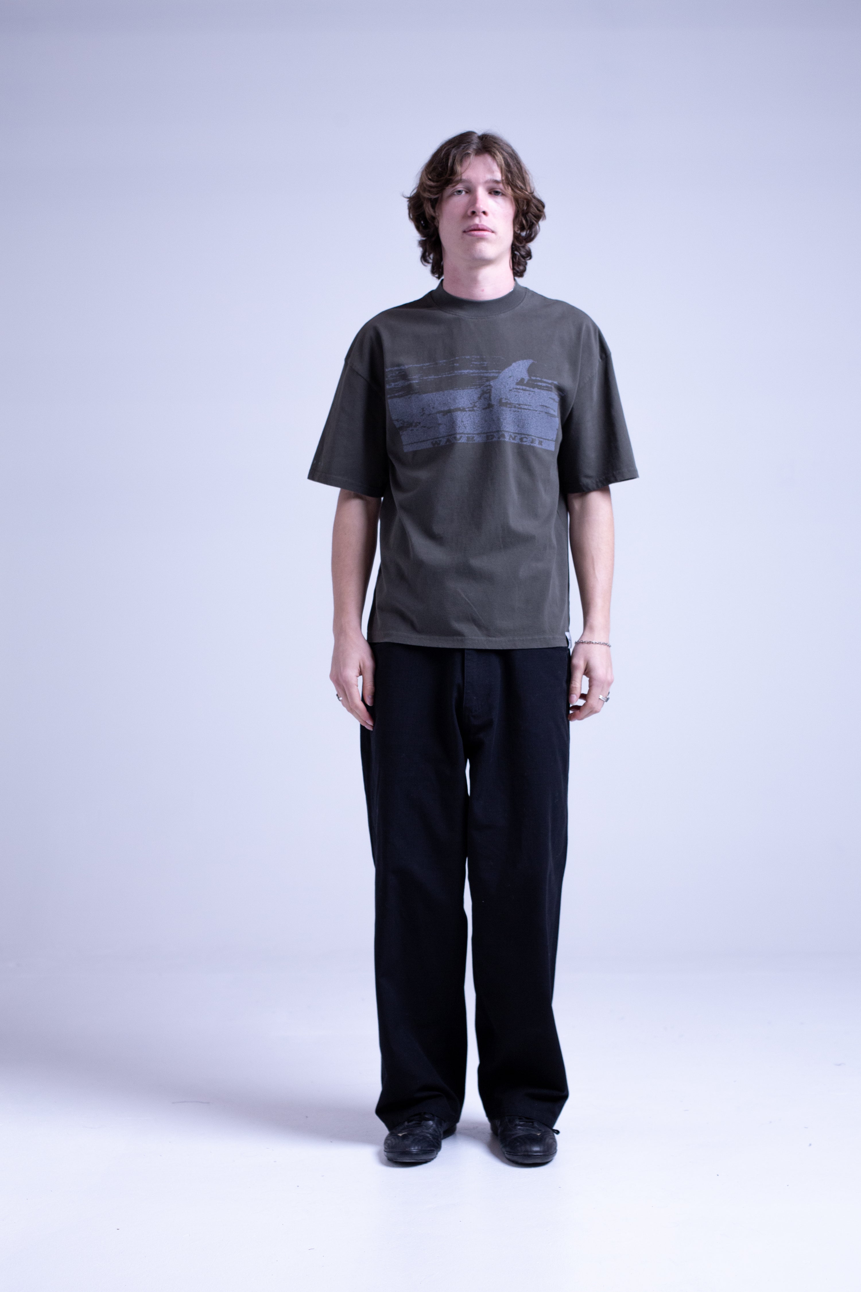 Listen - Wave Dancer Tee - Charcoal