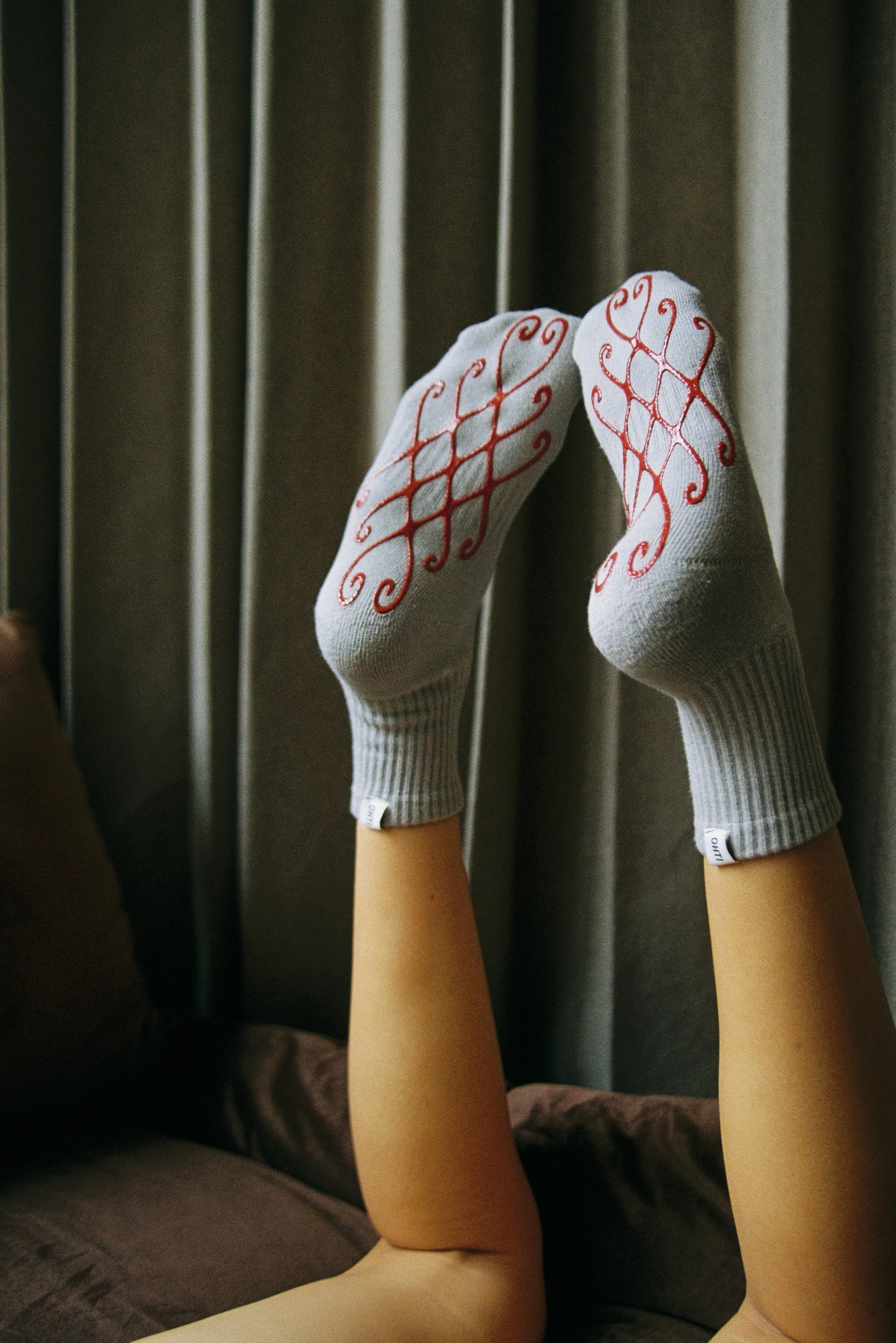 Ohti - Grip Sock - Grey Heart