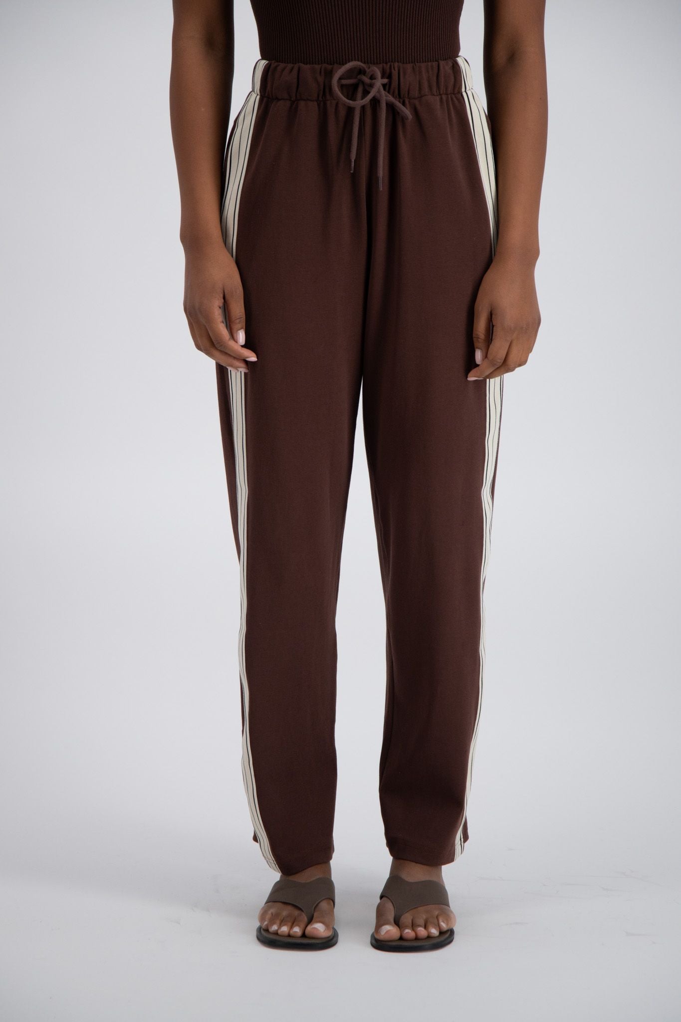JASMINE ALEXA - PANAREA TRACKPANT - BROWN
