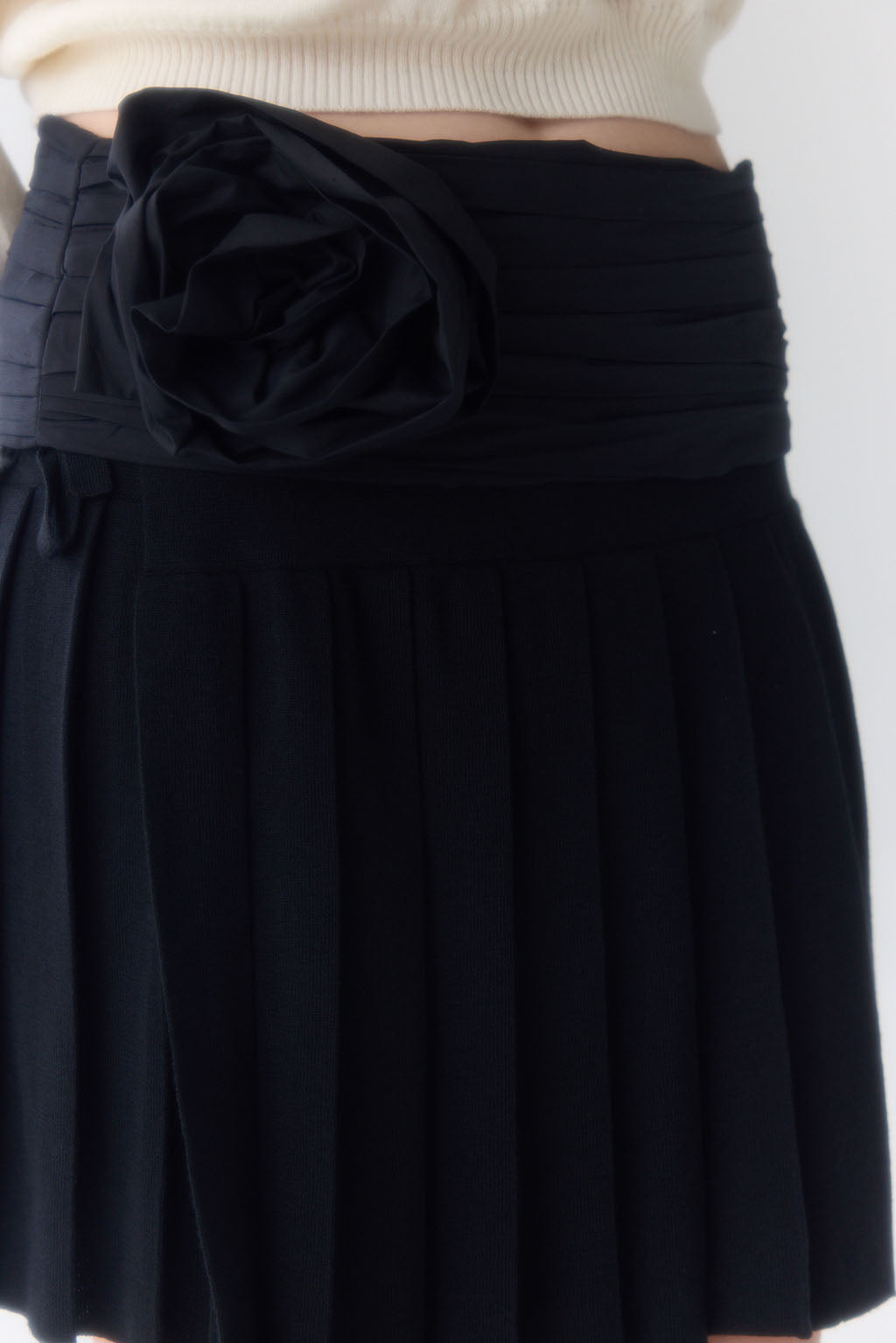 Muse The Label -  Knit Pleat Skirt - Black