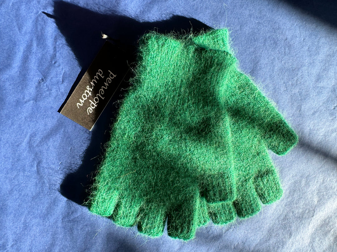 Fingerless Gloves - Short - Green Pickles
