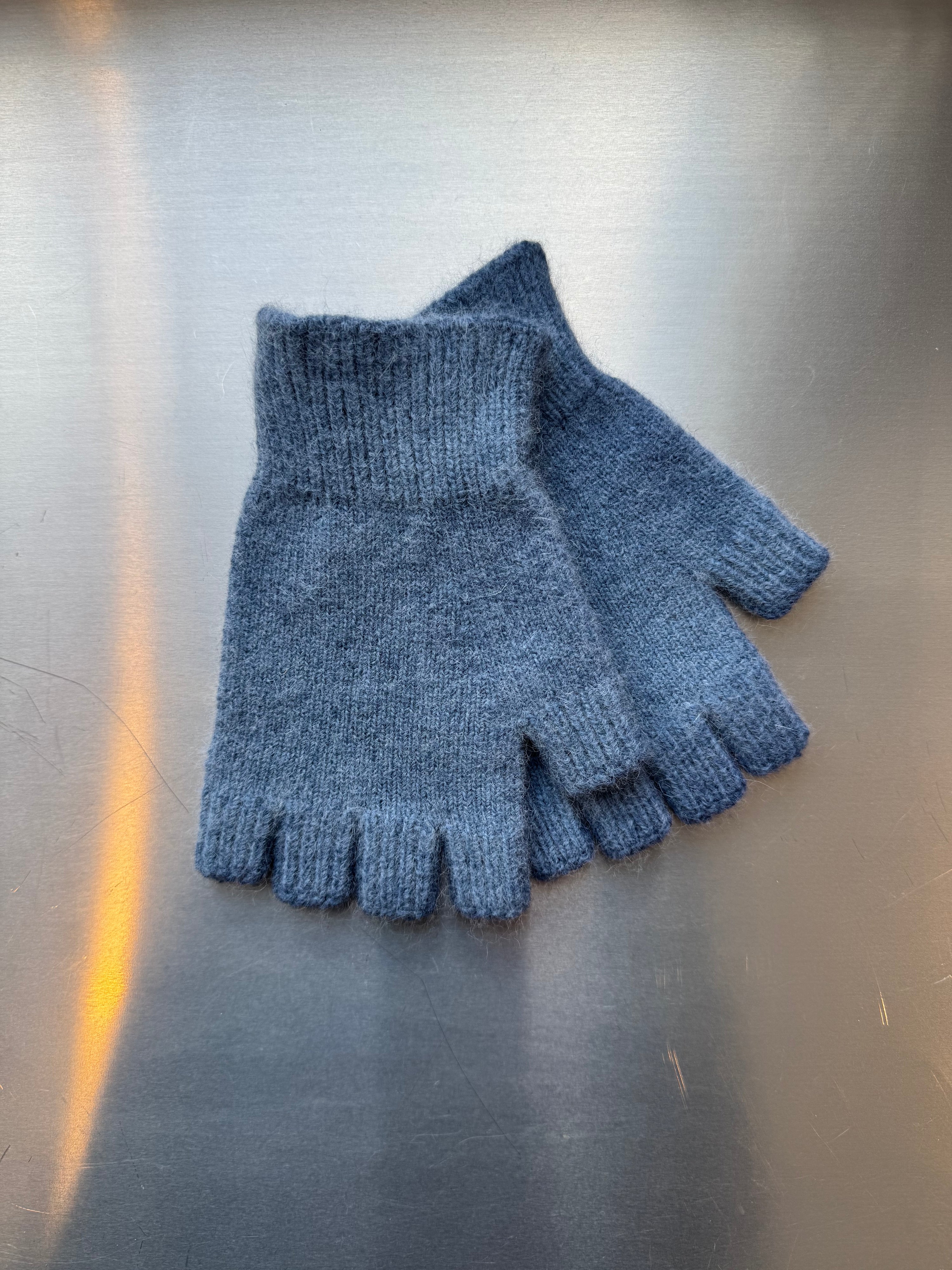 Fingerless Gloves - Short - Powder Blue