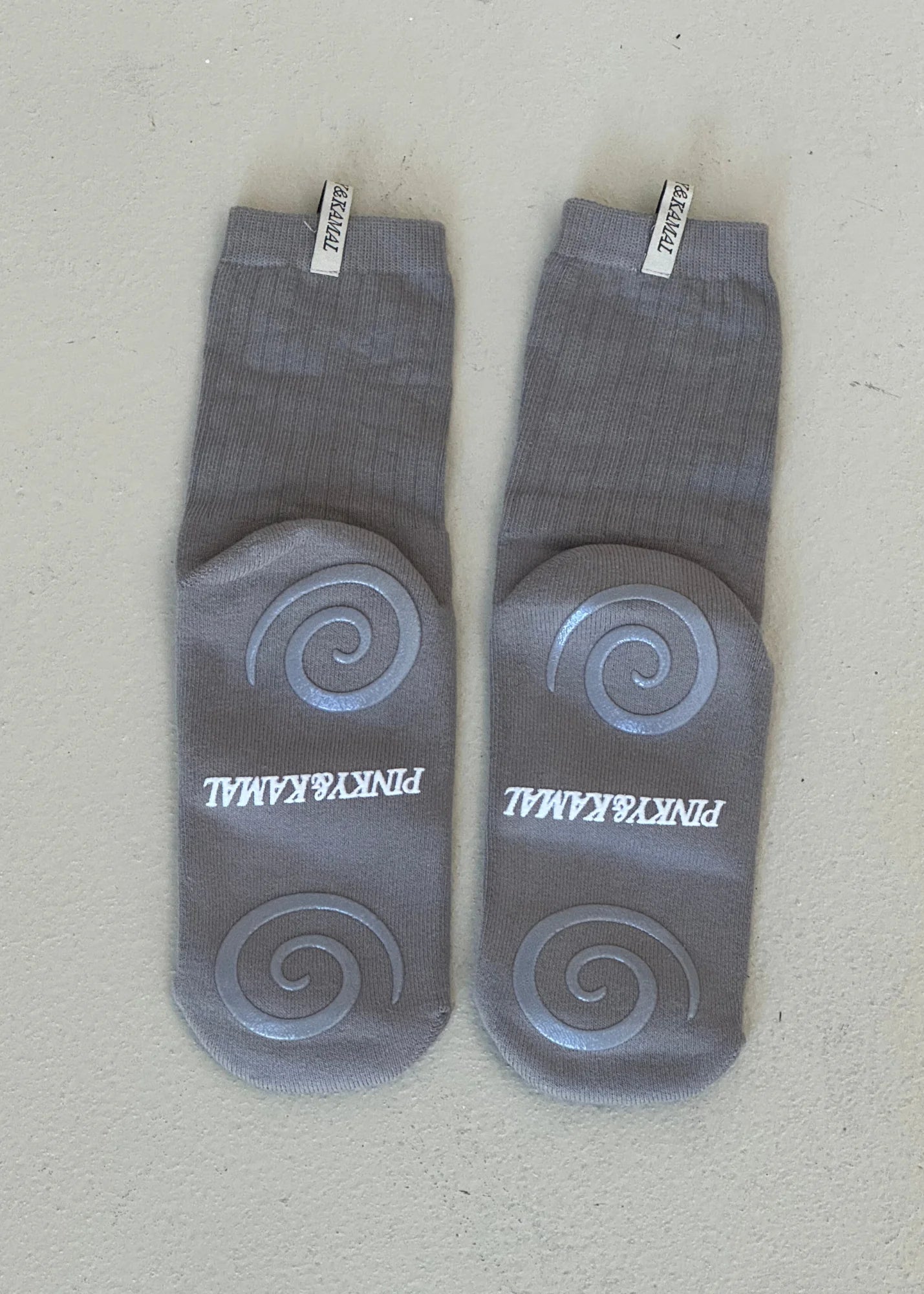 PINKY AND KAMAL - PILATES SPIRAL GRIP SOCK - GREY PEBBLE