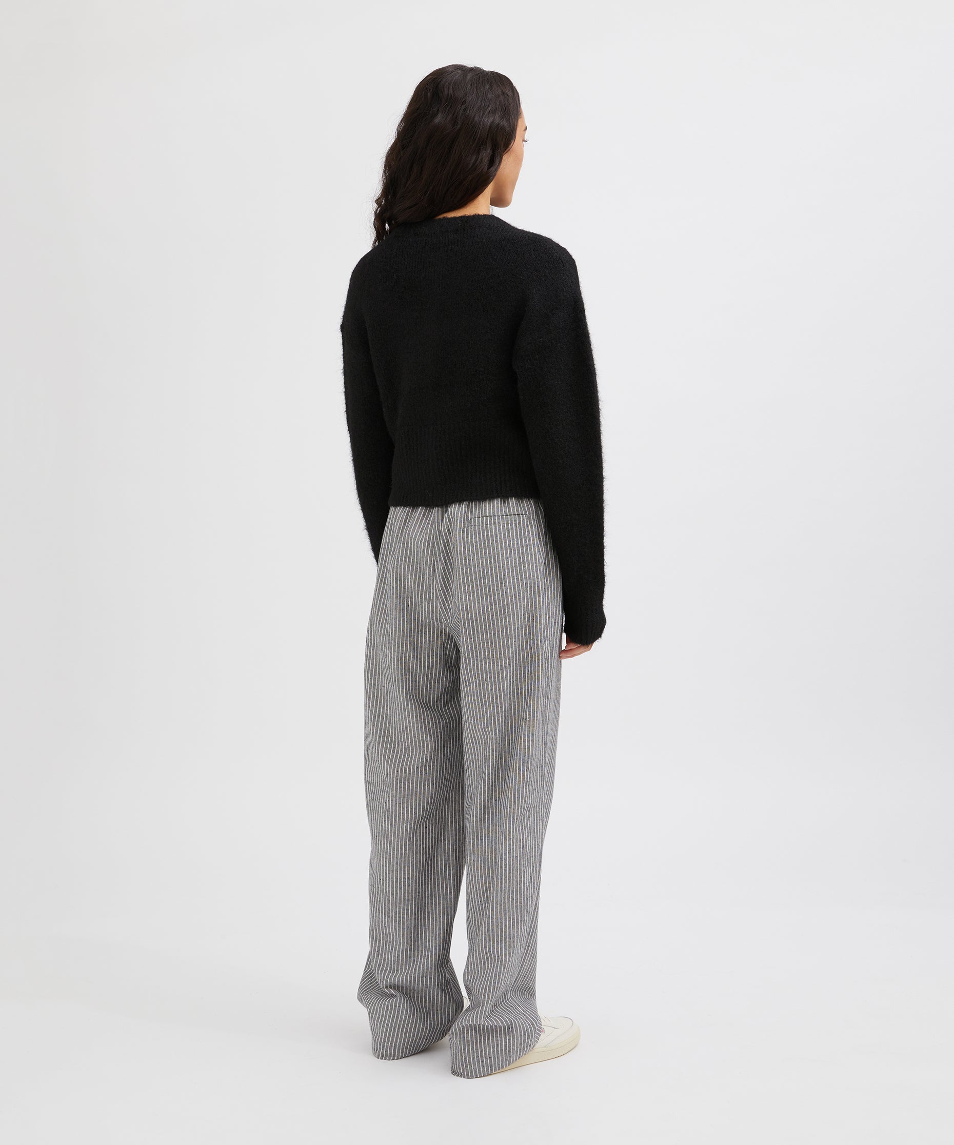 HOLIDAY SHOP - FLUFFY KNIT CARDIGAN - BLACK
