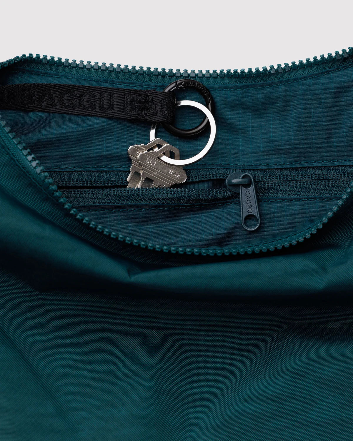 Baggu - Medium Nylon Crescent Bag - Deep Sea