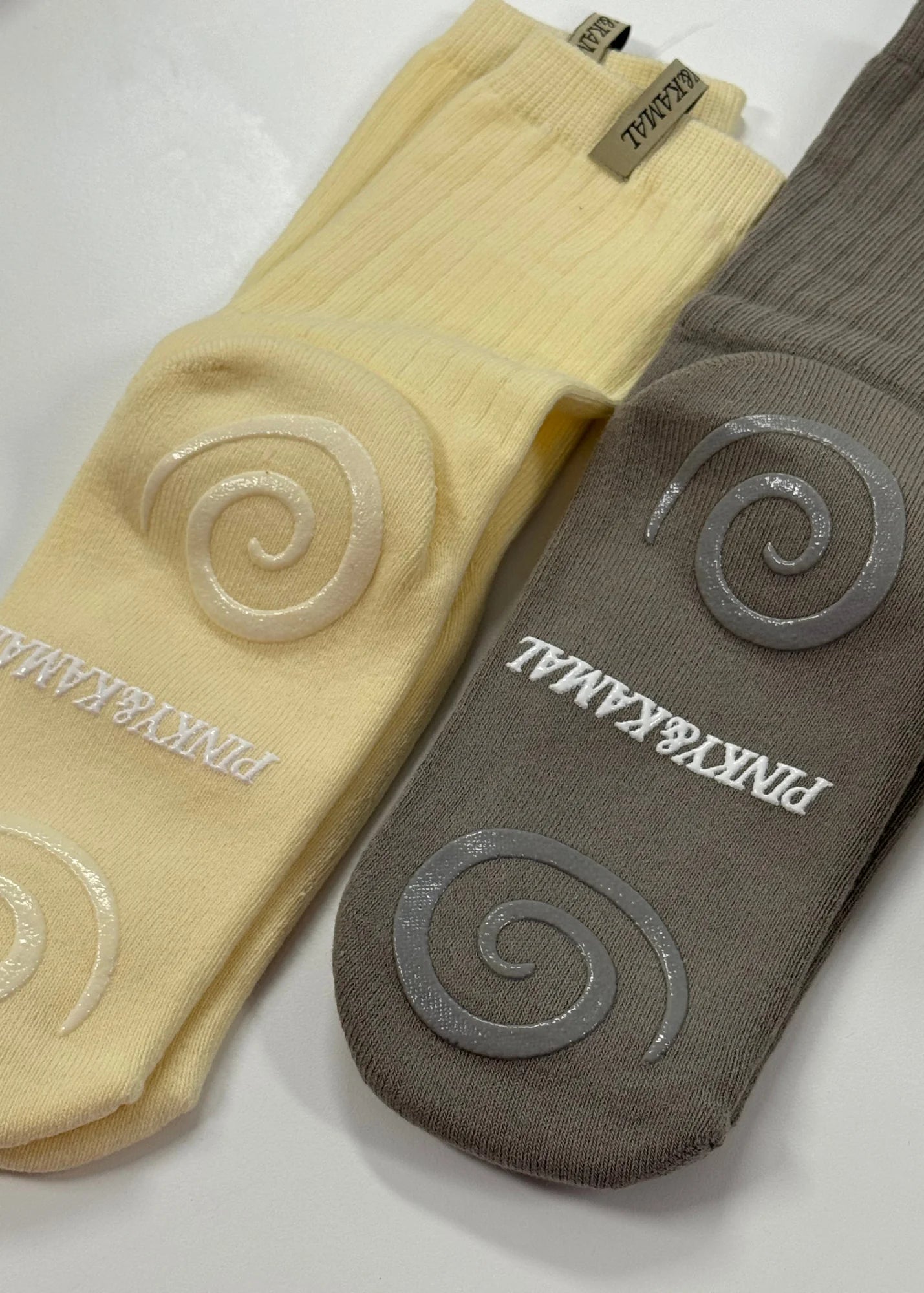 PINKY AND KAMAL - PILATES SPIRAL GRIP SOCK - LEMON CREAM