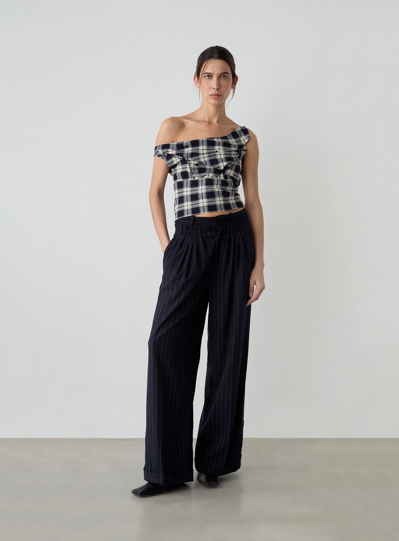 Laagam - Tate - Black Squared Asymmetric Top