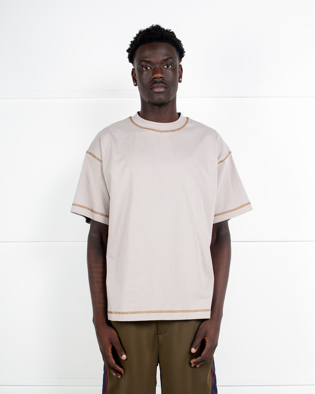 Candice - Contrast Tee - Concrete