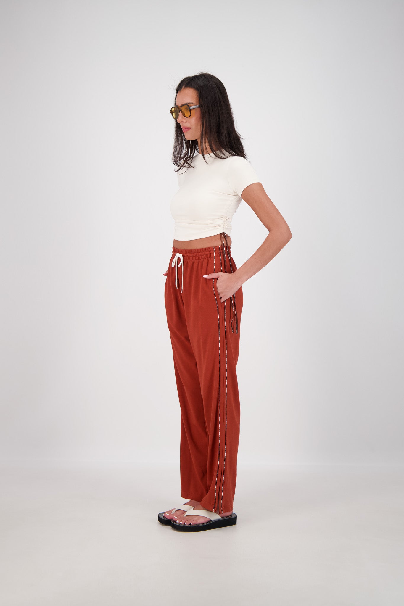 Jasmine Alexa - Playa Cropped T-shirt - Oatmeal