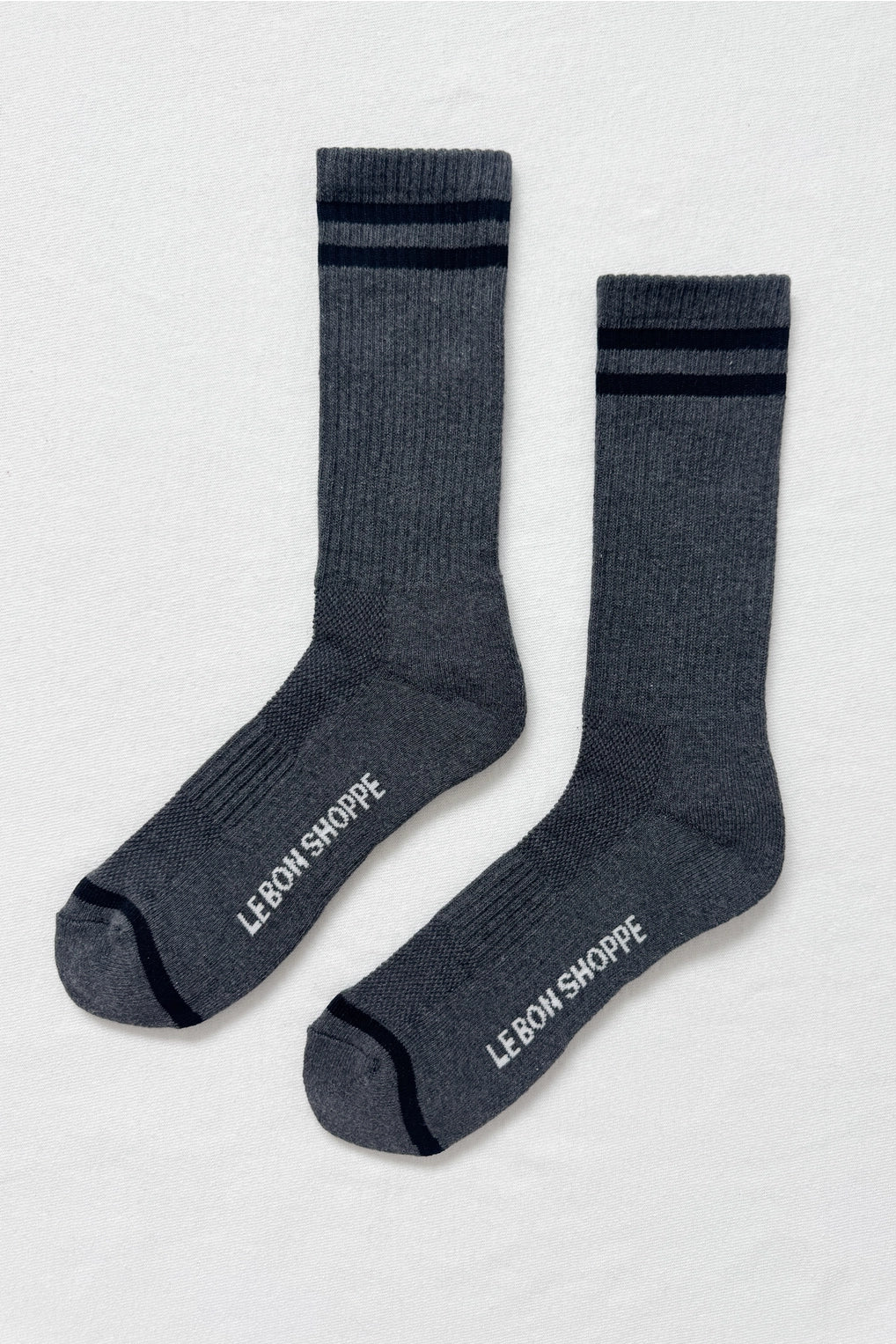 LE BON SHOPPE - EXTENDED BOYFRIEND SOCKS - CHAROCAL