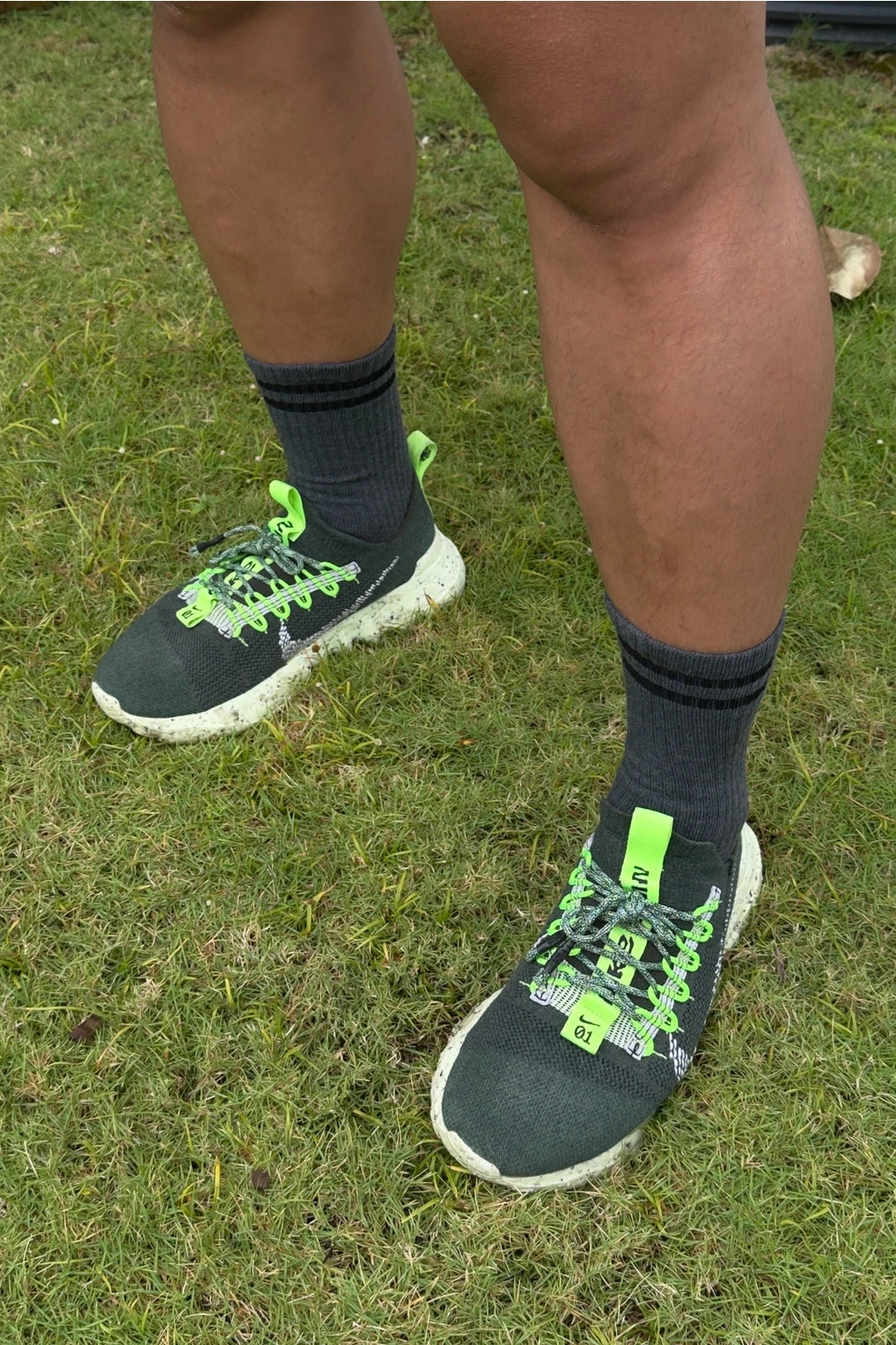 LE BON SHOPPE - EXTENDED BOYFRIEND SOCKS - CHAROCAL